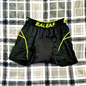 Baleaf Womens Bicycle Shorts Medium NWOT